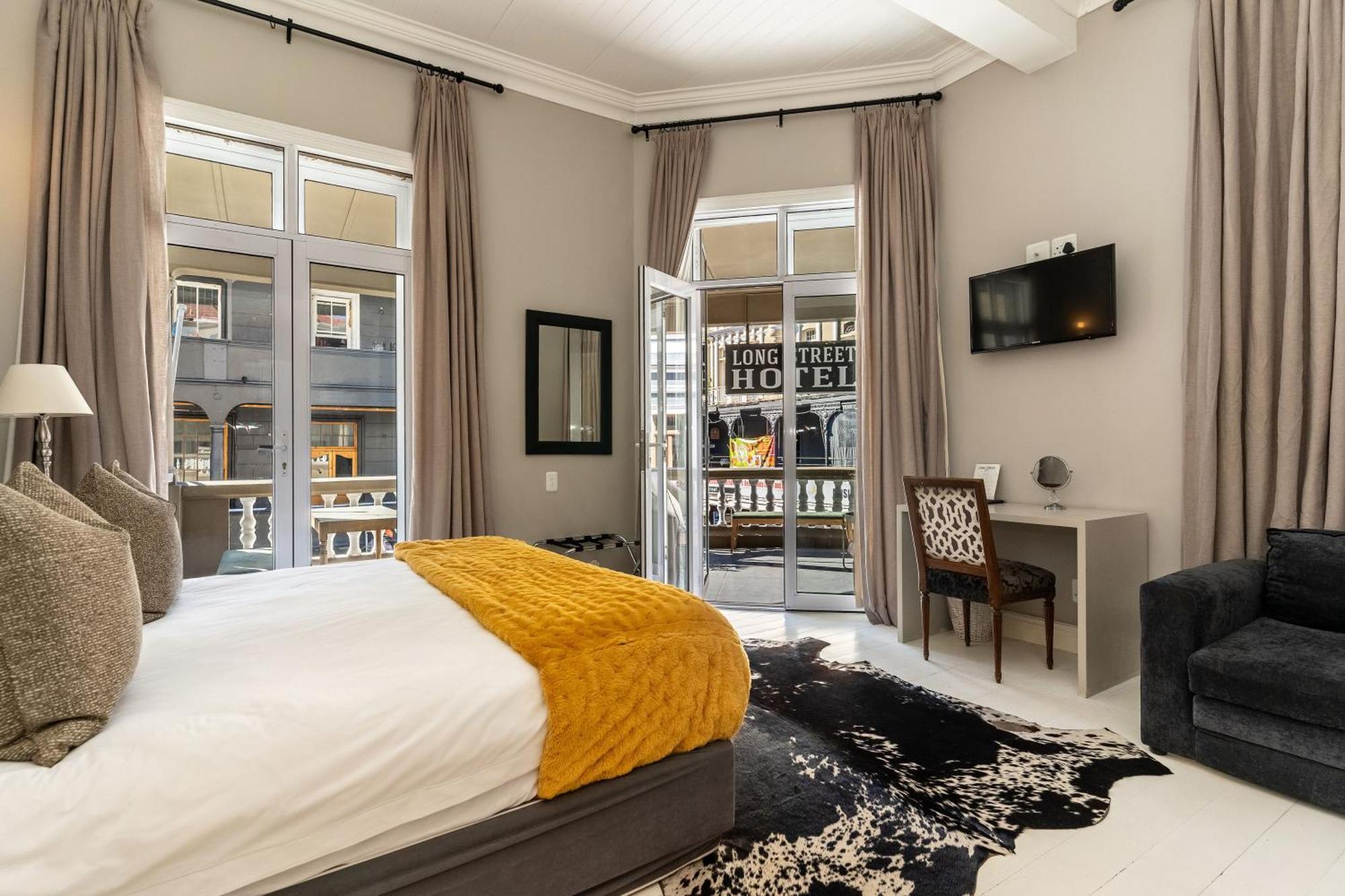 Long Street Boutique 3*