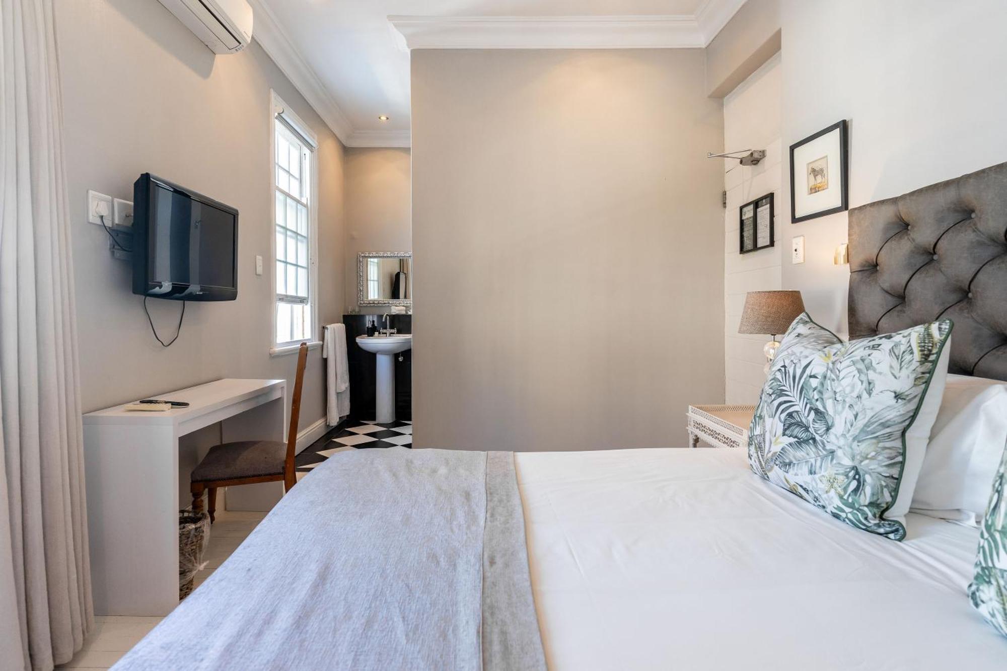 Long Street Boutique 3*